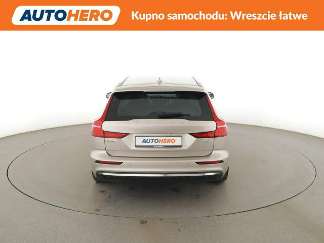 Volvo V60 II 2022 — zdjęcie 6