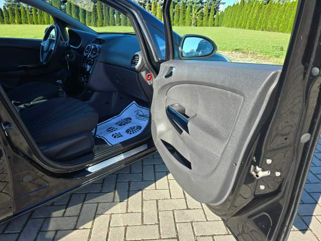 Opel Corsa D facelifting I 2010 — zdjęcie 22