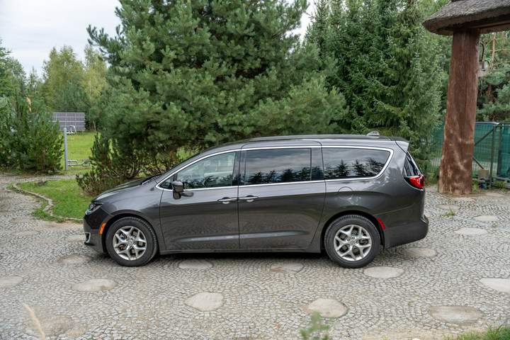Chrysler Pacifica RU 2019 — zdjęcie 7