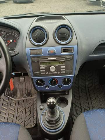 Ford Fiesta Mk6 2008 — zdjęcie 20