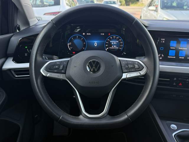 Volkswagen Golf VIII 2021 — zdjęcie 17