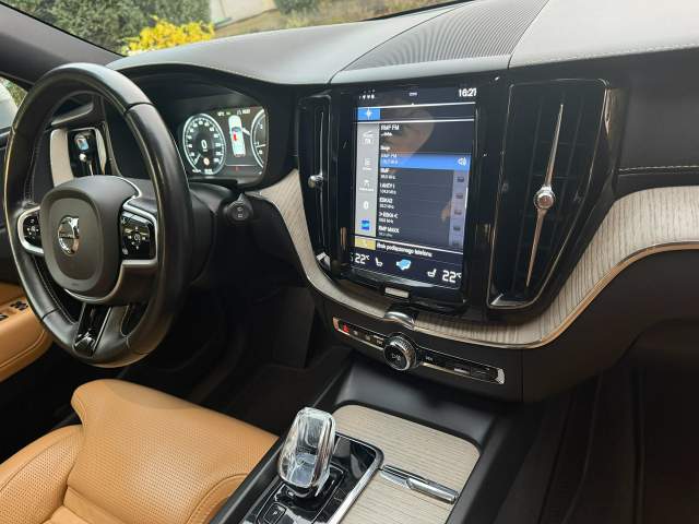 Volvo XC60 II 2020 — zdjęcie 21