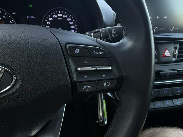 Hyundai i30 III facelifting 2 2022 — zdjęcie 17