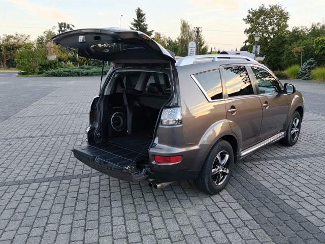 Mitsubishi Outlander II facelifting 2010 — zdjęcie 15