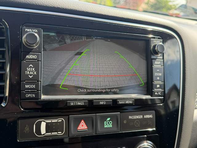 Mitsubishi Outlander III facelifting 2 2015 — zdjęcie 16