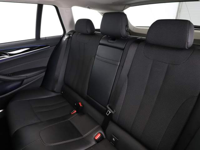 BMW 5 serii VII (G30/G31) 2019 — zdjęcie 17