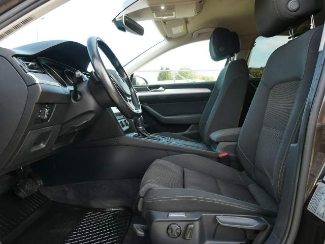 Volkswagen Passat B8 2015 — zdjęcie 11