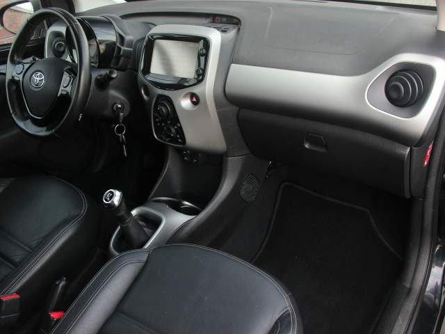 Toyota Aygo II 2017 — zdjęcie 31