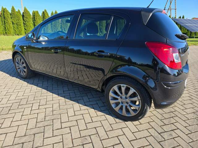 Opel Corsa D facelifting I 2010 — zdjęcie 11