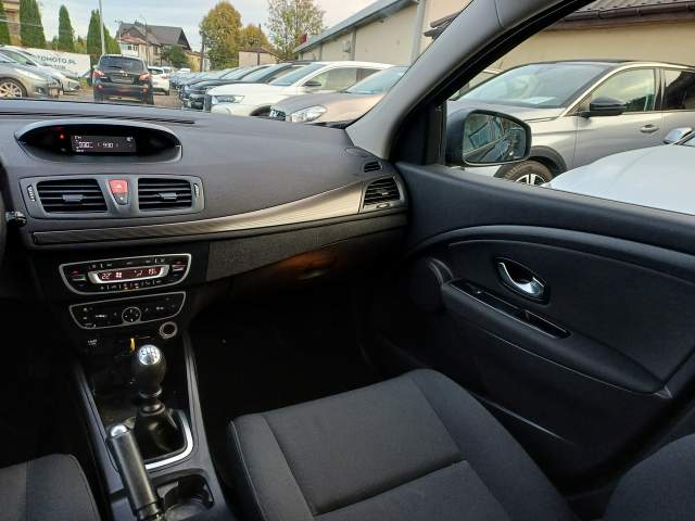 Renault Megane III 2011 — zdjęcie 22