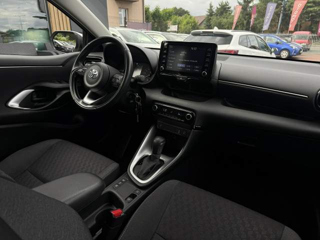 Toyota Yaris IV 2023 — zdjęcie 13