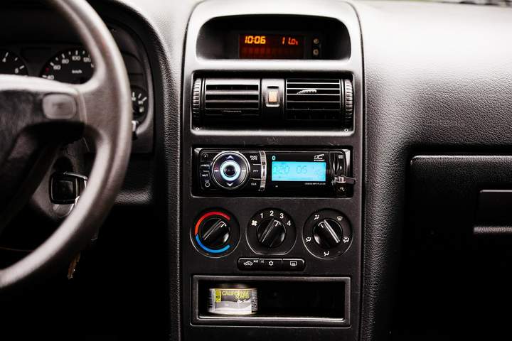 Opel Astra F 1999 — zdjęcie 17