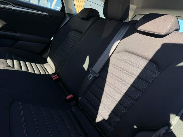 Ford Mondeo V 2015 — zdjęcie 28