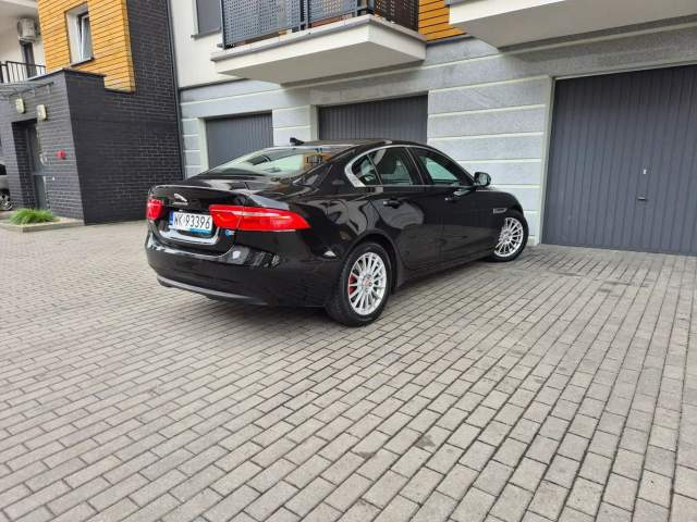 Jaguar XE I 2016 — zdjęcie 5