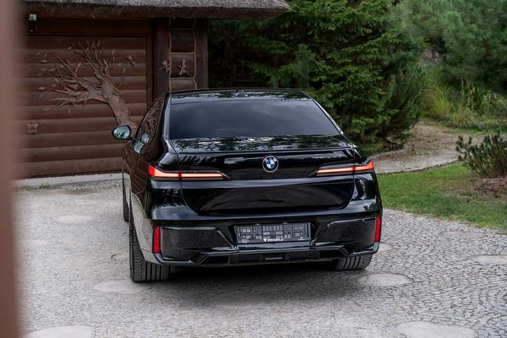BMW 7 serii VII (G70) 2025 — zdjęcie 18