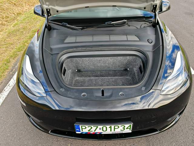 Tesla Model Y I 2022 — zdjęcie 11