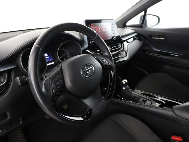 Toyota C-HR I facelifting 2020 — zdjęcie 14