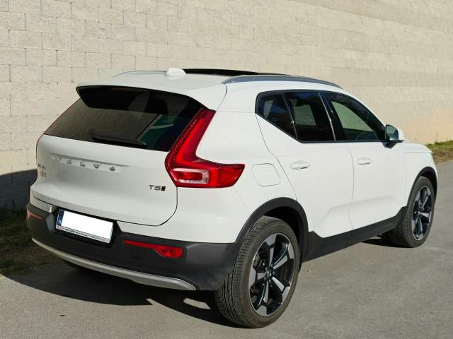 Volvo XC40 I 2019 — zdjęcie 4