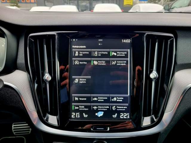 Volvo V60 II 2019 — zdjęcie 26