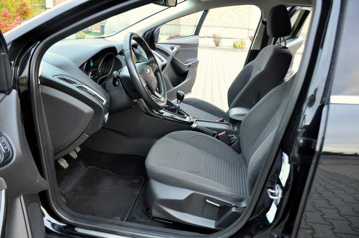Ford Focus III facelifting 2015 — zdjęcie 21