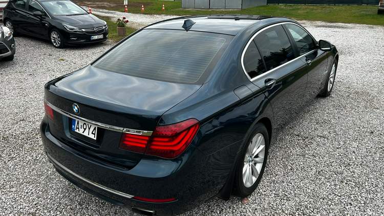 BMW 7 serii V (F01/F02/F04) facelifting 2014 — zdjęcie 17