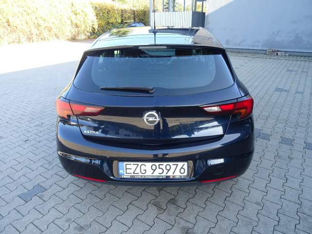 Opel Astra K 2019 — zdjęcie 10