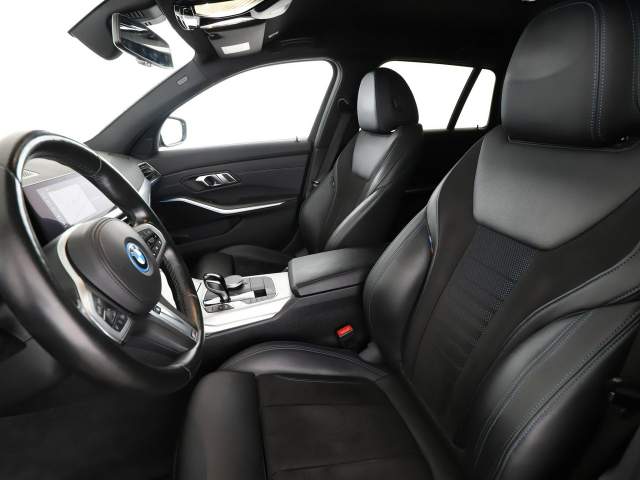 BMW 3 serii VII (G2x) 2021 — zdjęcie 14