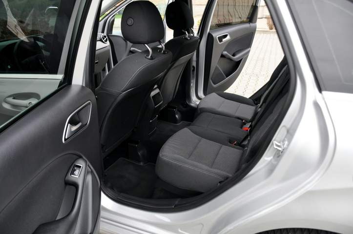 Mercedes-Benz B-Klasa II (W246) facelifting 2016 — zdjęcie 21