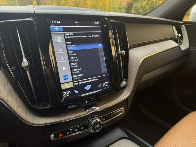 Volvo XC60 II 2020 — zdjęcie 19