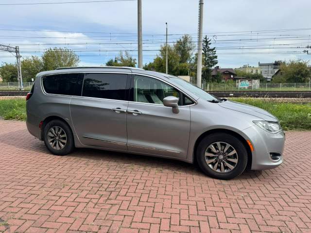 Chrysler Pacifica RU 2019 — zdjęcie 6