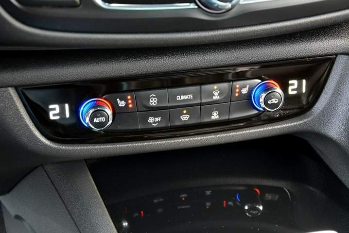 Opel Insignia II facelifting 2021 — zdjęcie 29