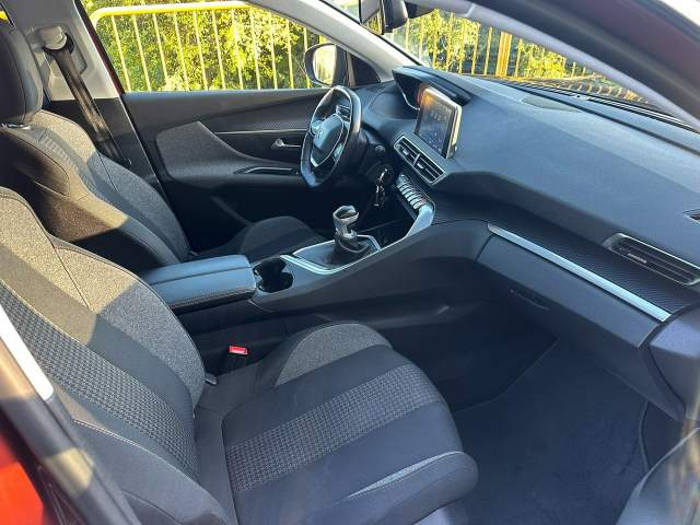 Peugeot 3008 II 2018 — zdjęcie 9
