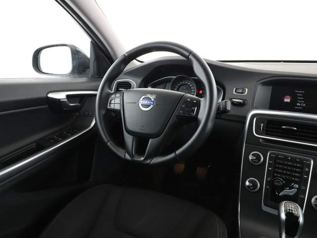 Volvo S60 II facelifting 2015 — zdjęcie 16