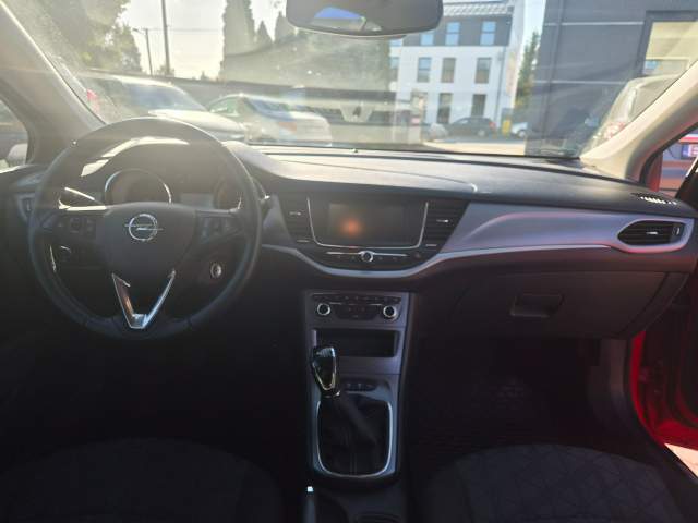Opel Astra K 2019 — zdjęcie 12