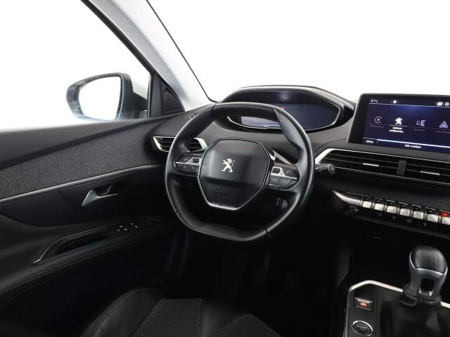 Peugeot 3008 II 2017 — zdjęcie 16