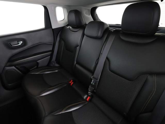 Jeep Compass II 2019 — zdjęcie 17