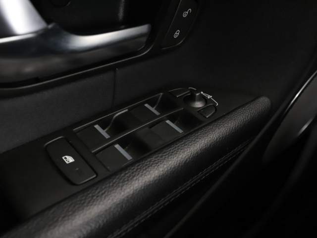 Land Rover Range Rover Evoque II 2019 — zdjęcie 32