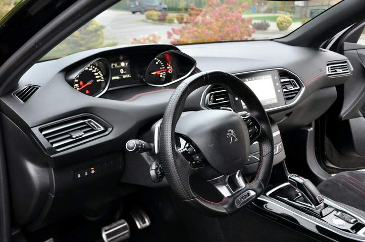 Peugeot 308 II facelifting 2018 — zdjęcie 23