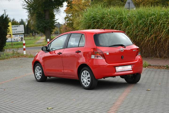 Toyota Yaris II facelifting 2009 — zdjęcie 17