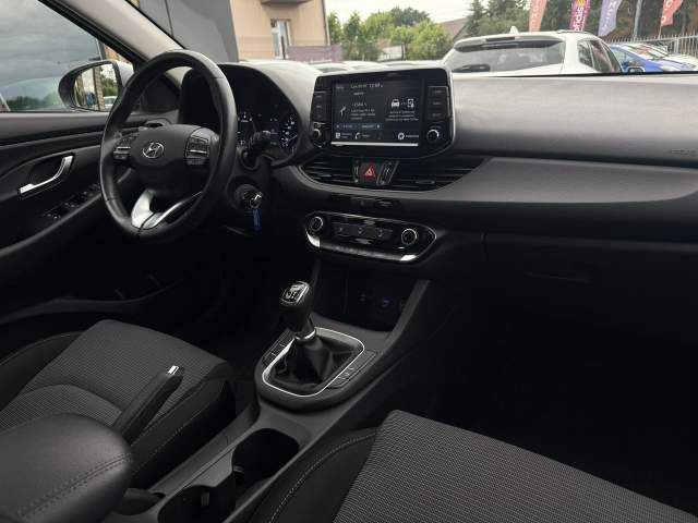 Hyundai i30 III facelifting 2 2022 — zdjęcie 15