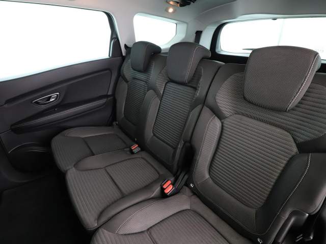 Renault Scenic IV 2019 — zdjęcie 17