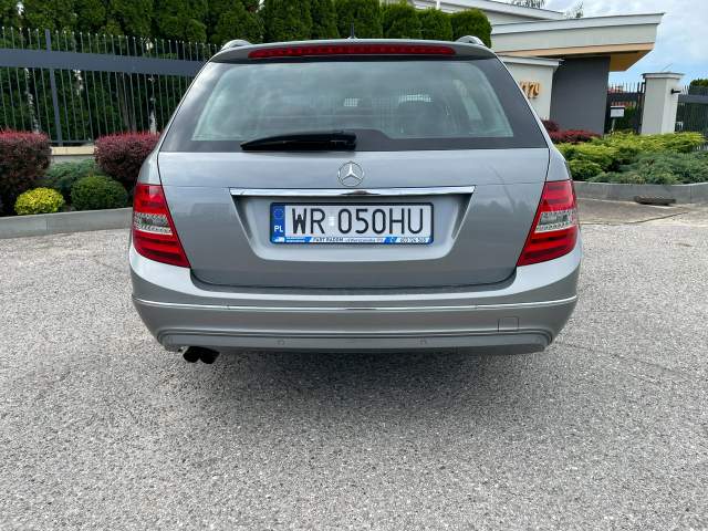 Mercedes-Benz C-Klasa III (W204) facelifting 2011 — zdjęcie 11