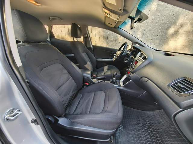 Kia Ceed II 2014 — zdjęcie 14