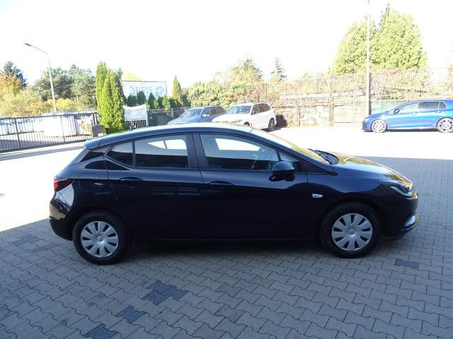 Opel Astra K 2019 — zdjęcie 8