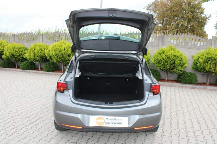 Opel Astra J facelifting 2018 — zdjęcie 36