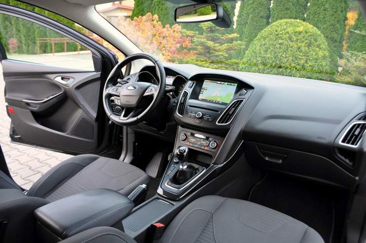 Ford Focus III facelifting 2015 — zdjęcie 24