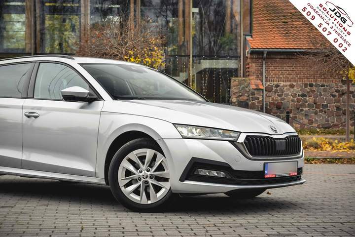 Skoda Octavia III (A7) facelifting 2022 — zdjęcie 32
