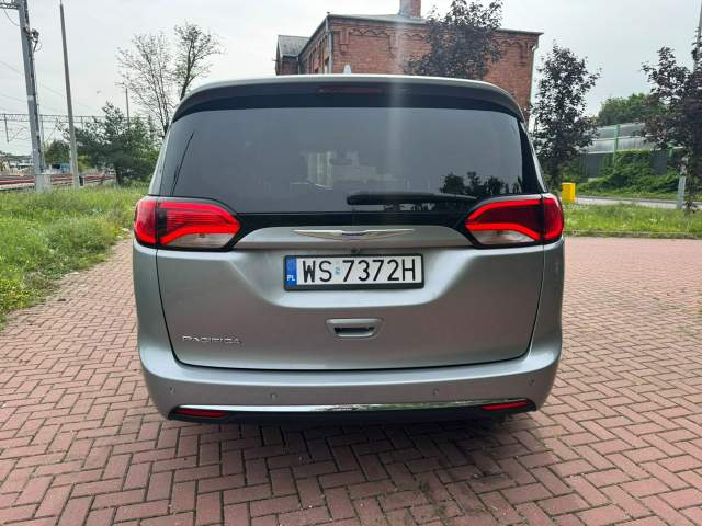 Chrysler Pacifica RU 2019 — zdjęcie 4