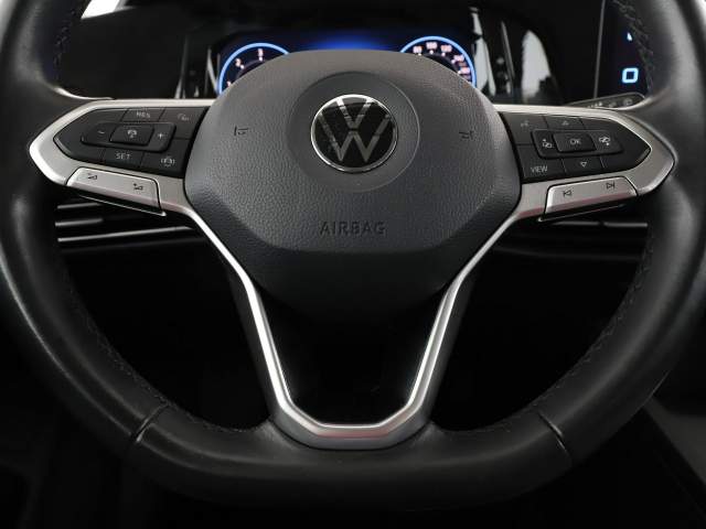Volkswagen Golf VIII 2022 — zdjęcie 17