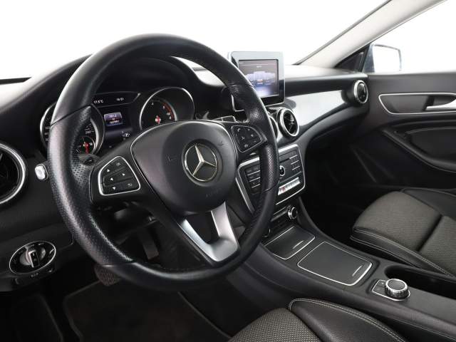 Mercedes-Benz CLA I (C117, X117) facelifting 2018 — zdjęcie 14